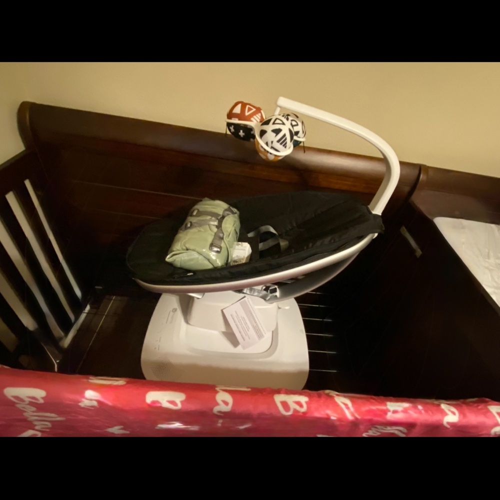 4moms Mamaroo swing